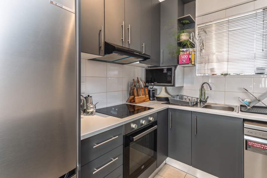 2 Bedroom Property for Sale in Green Point Western Cape